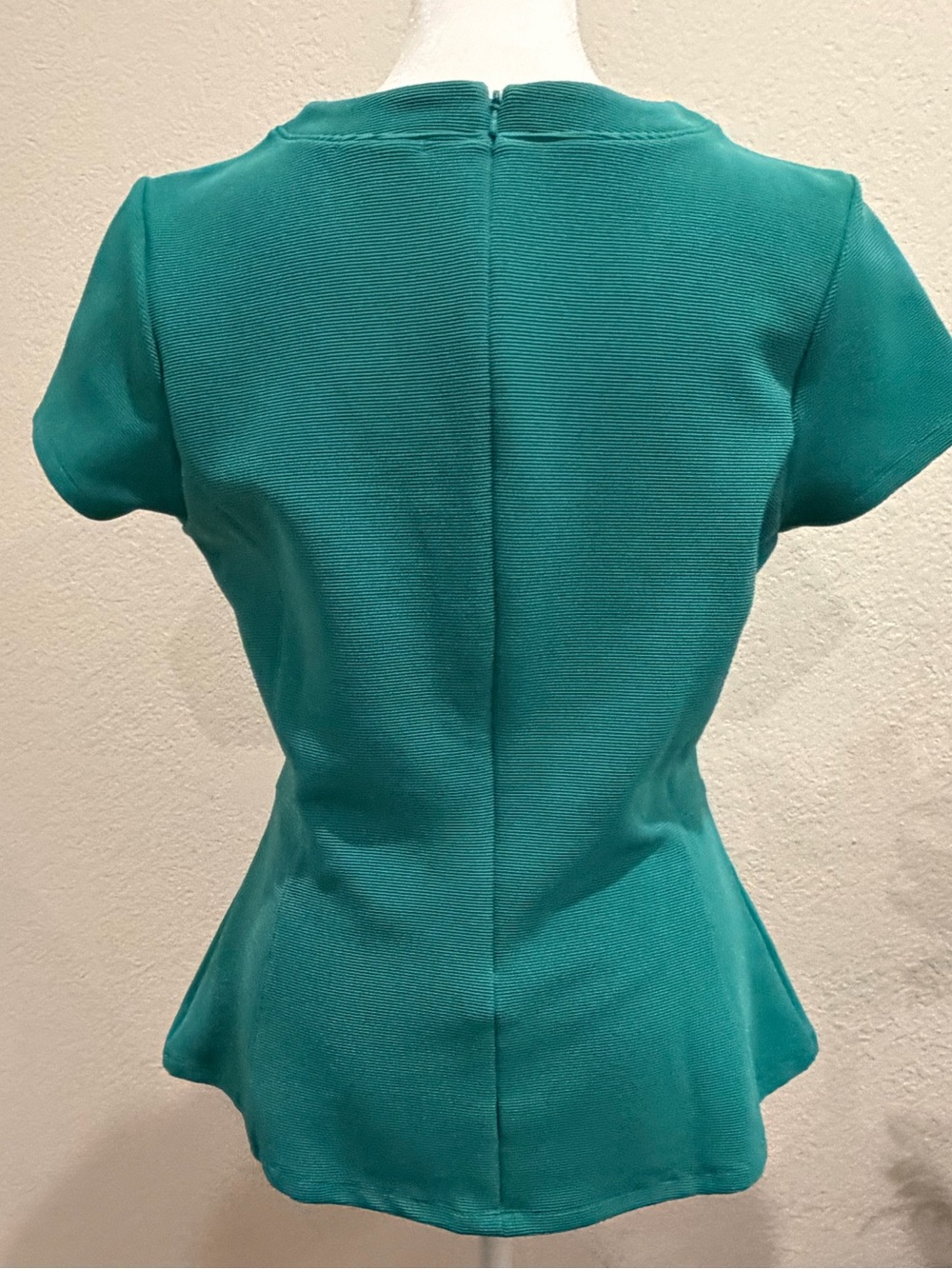 Halogen Jade Green Peplum Top | Textured Short Sleeve V-Neck Blouse | Size M - Picture 6 of 8